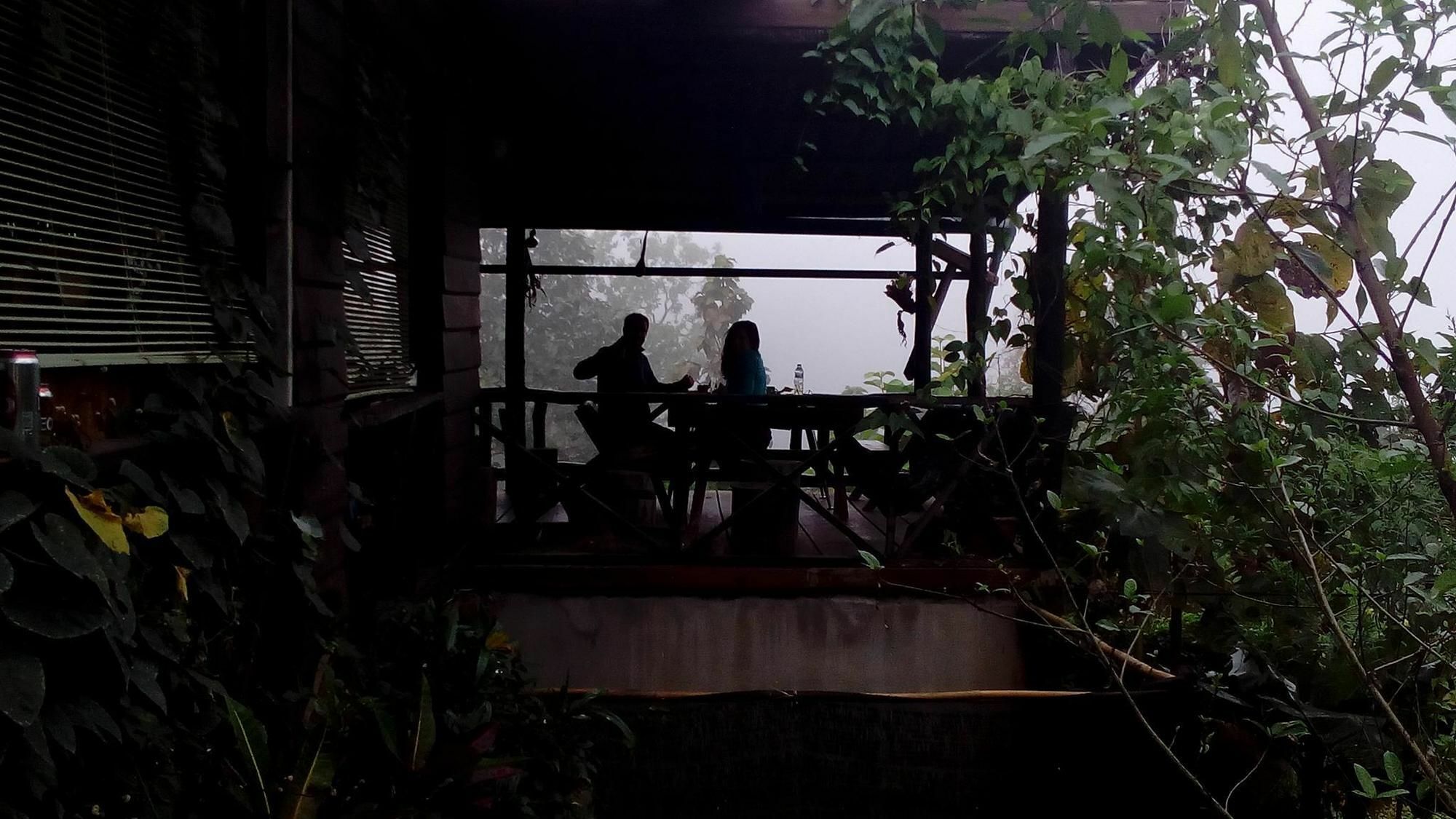 The Local Story Resort Ban Mon Talaeng Buitenkant foto
